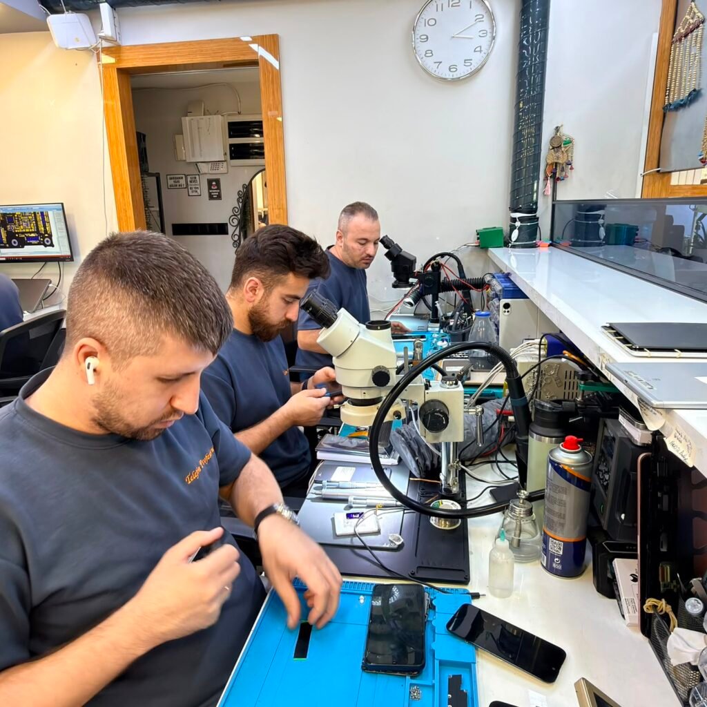 iPhone 15 Pro USB-C Harici Mikrofonu Görmüyor